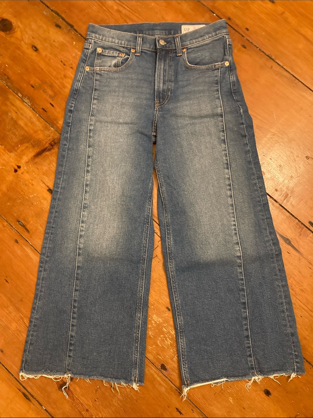 GAP High-Rise Wide Leg Jeans in Medium Blue Wash Size: 2P(26)
